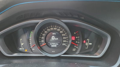 Volvo V40 D3 Geartronic Momentum (12)