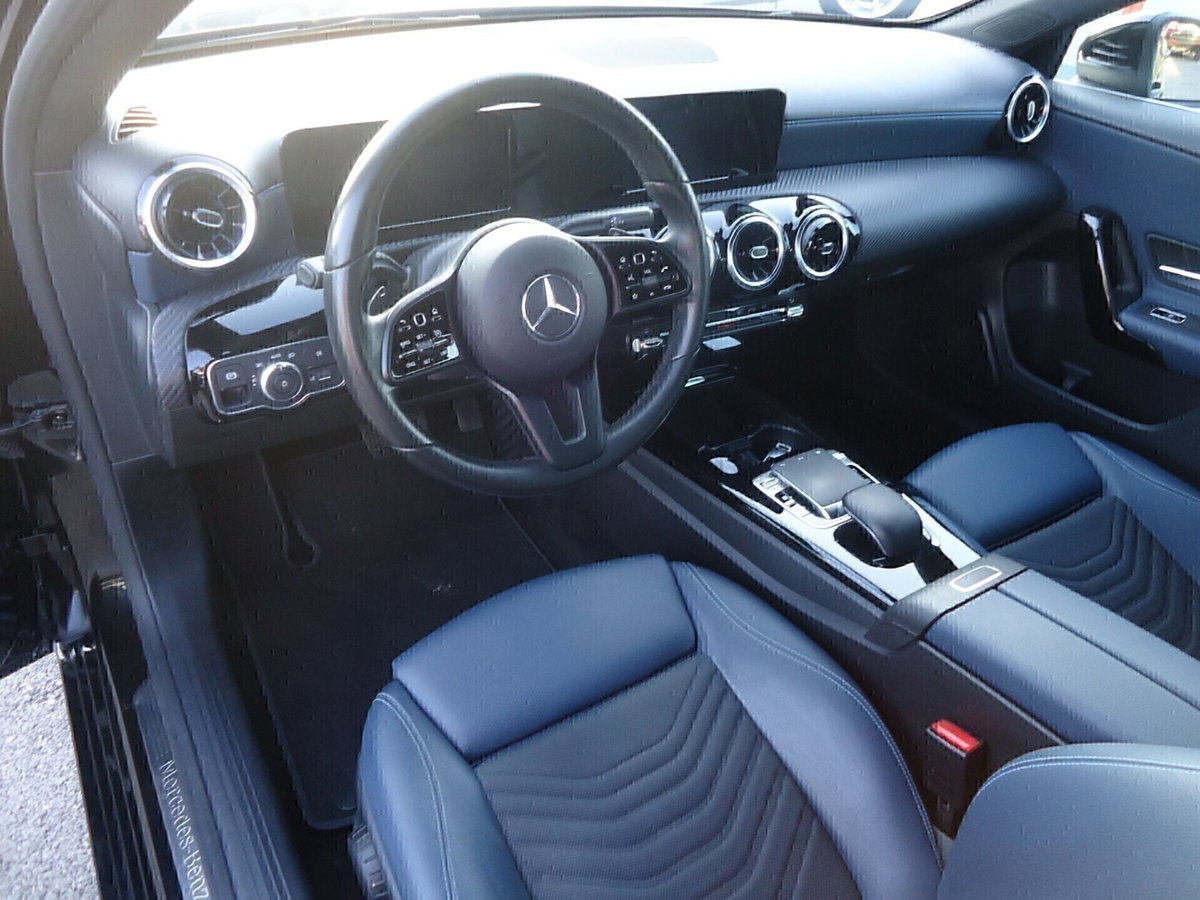 Mercedes-Benz Classe A 180 d Automatic Business (12)
