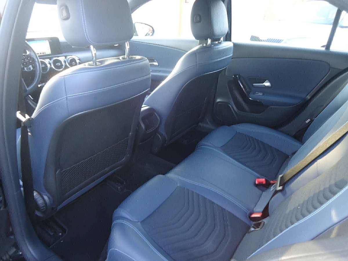 Mercedes-Benz Classe A 180 d Automatic Business (18)