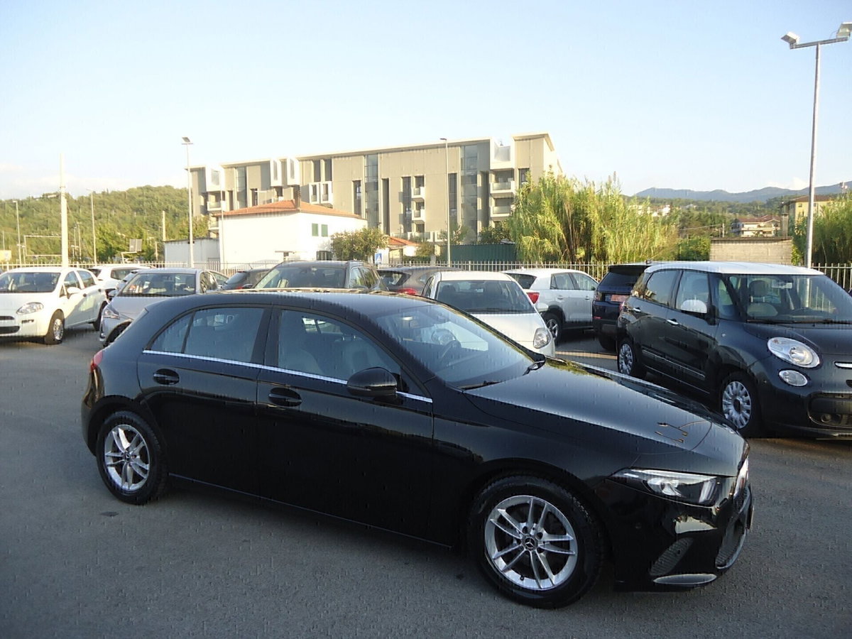 Mercedes-Benz Classe A 180 d Automatic Business (4)