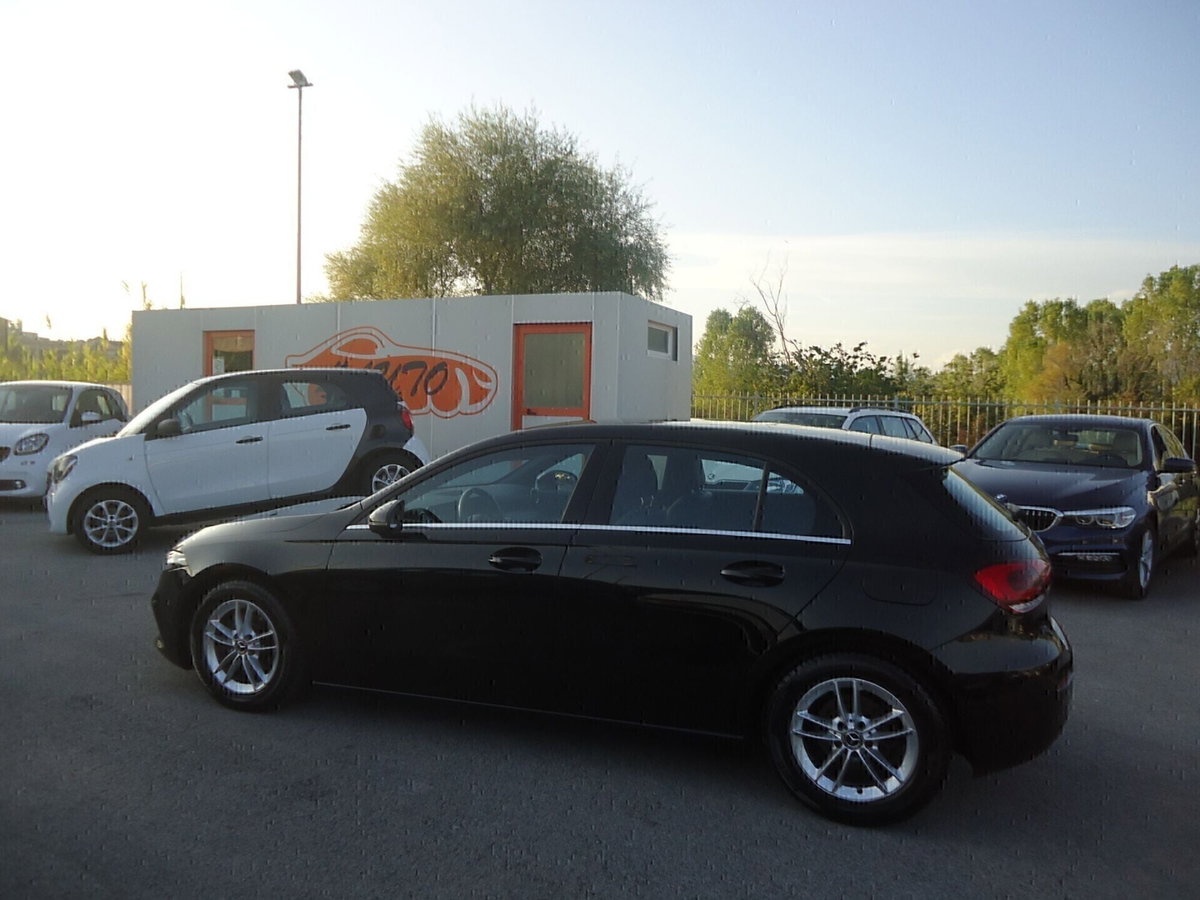 Mercedes-Benz Classe A 180 d Automatic Business (8)