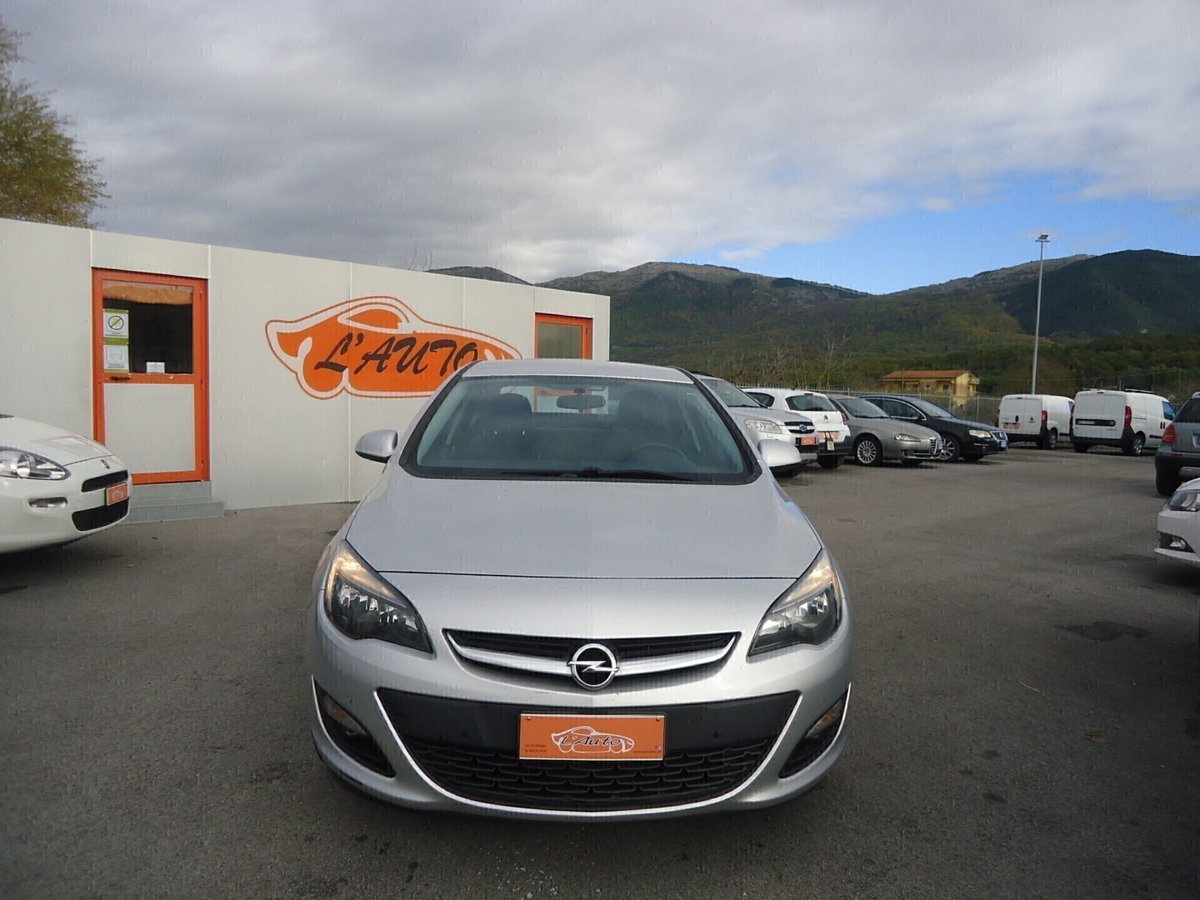 Opel Astra 1.6 CDTi 136CV Start&Stop 5 porte Elective (2)