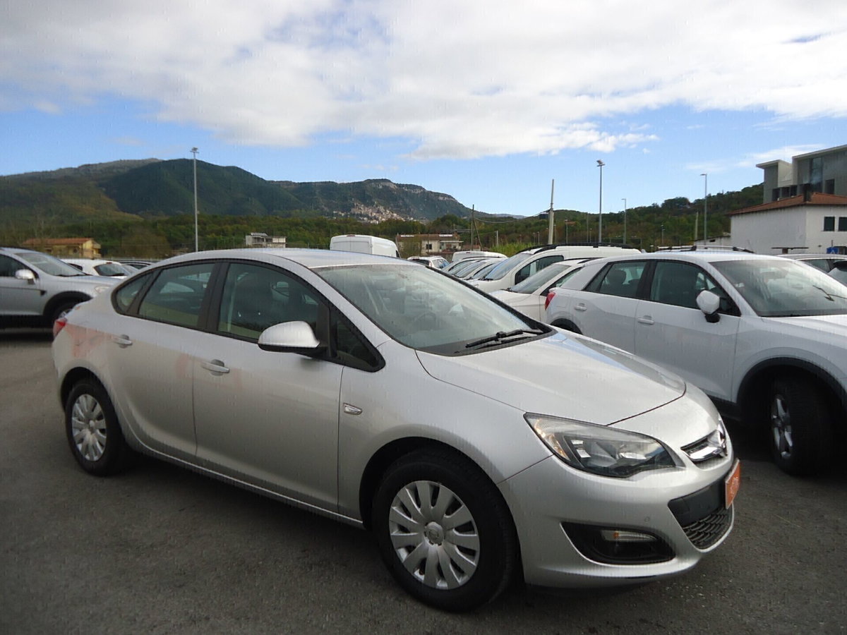 Opel Astra 1.6 CDTi 136CV Start&Stop 5 porte Elective (3)