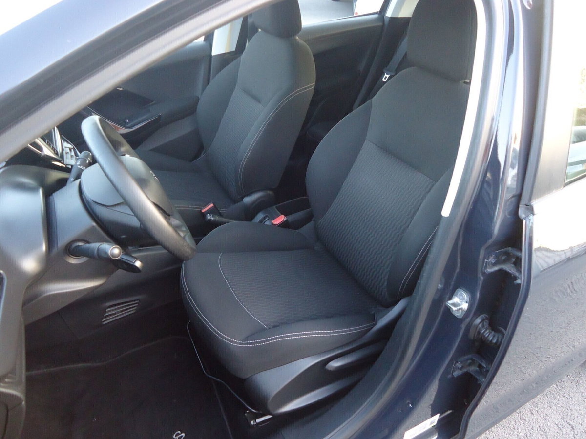 Peugeot 208 75 5 porte Active (10)