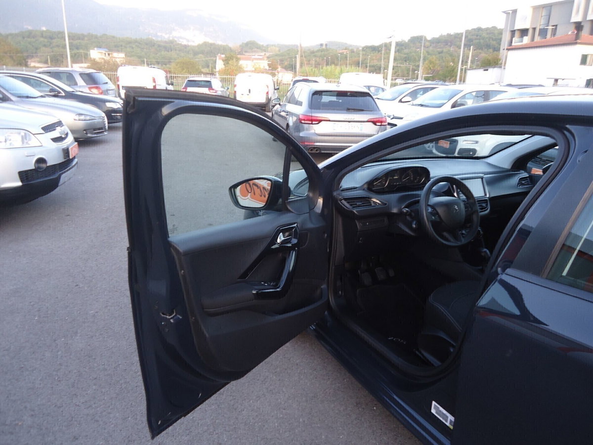 Peugeot 208 75 5 porte Active (11)