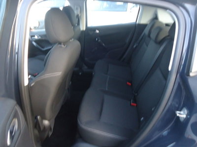 Peugeot 208 75 5 porte Active (12)
