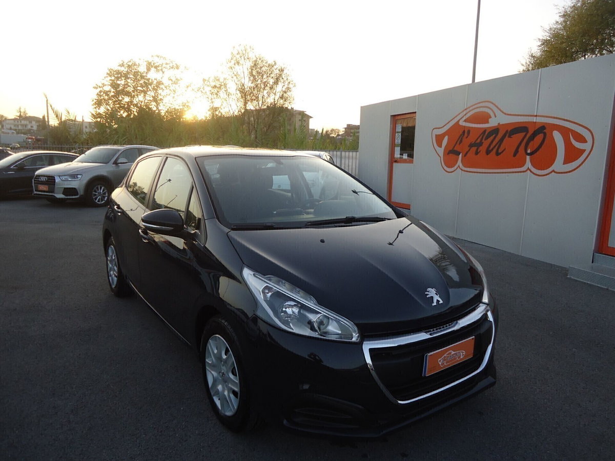 Peugeot 208 75 5 porte Active (2)