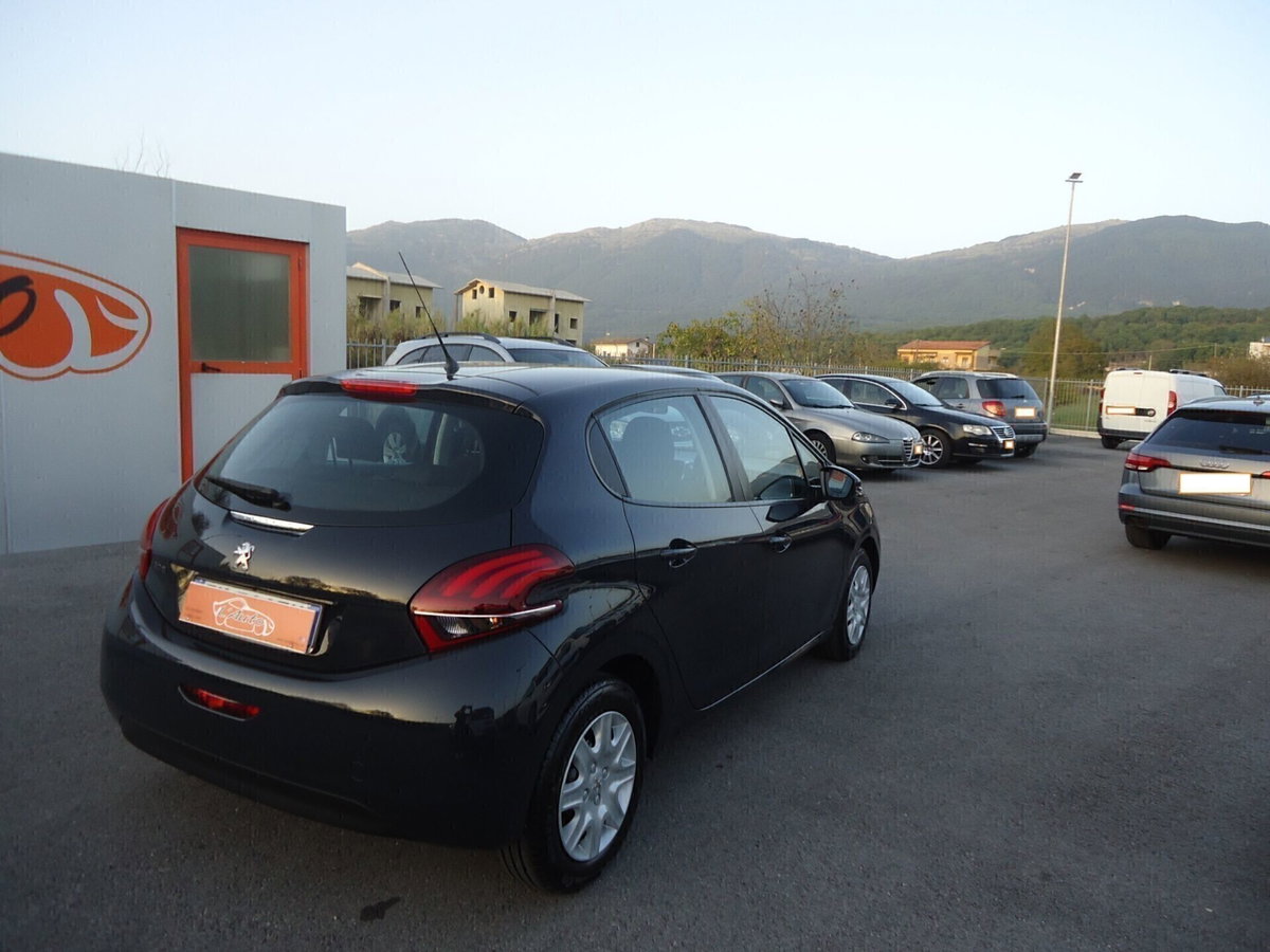 Peugeot 208 75 5 porte Active (4)