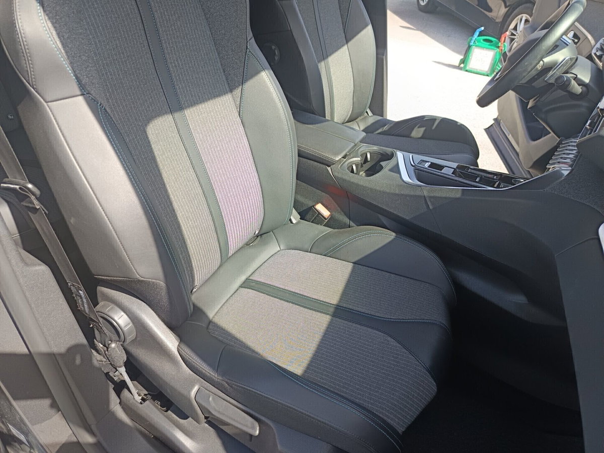 Peugeot 3008 BlueHDi 130 S&S EAT8 Allure Pack (14)