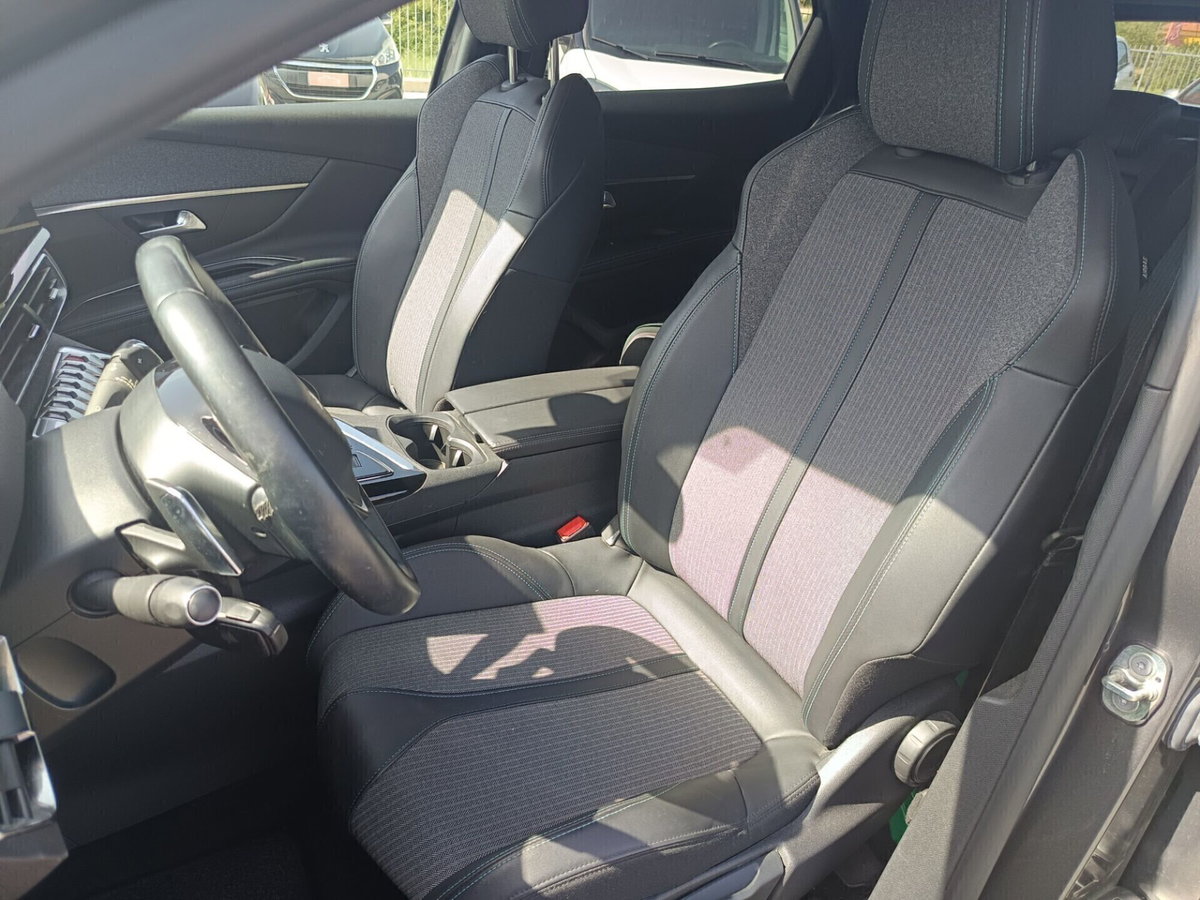 Peugeot 3008 BlueHDi 130 S&S EAT8 Allure Pack (10)