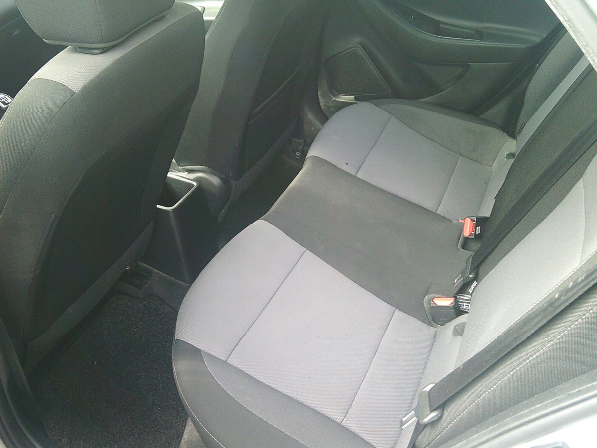 Hyundai i20 1.1 CRDi 12V 5 porte Comfort (9)