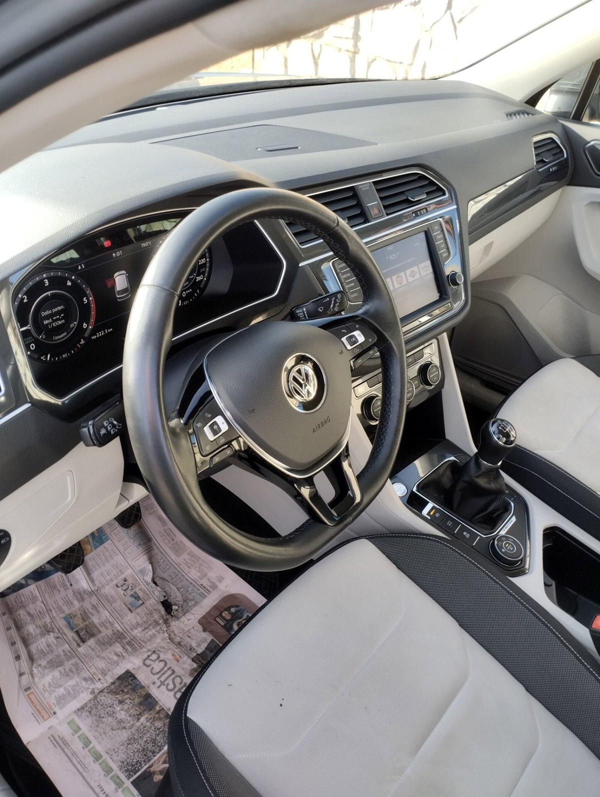 Volkswagen Tiguan 2.0 TDI SCR 4MOTION Style BlueMotion Technology (17)