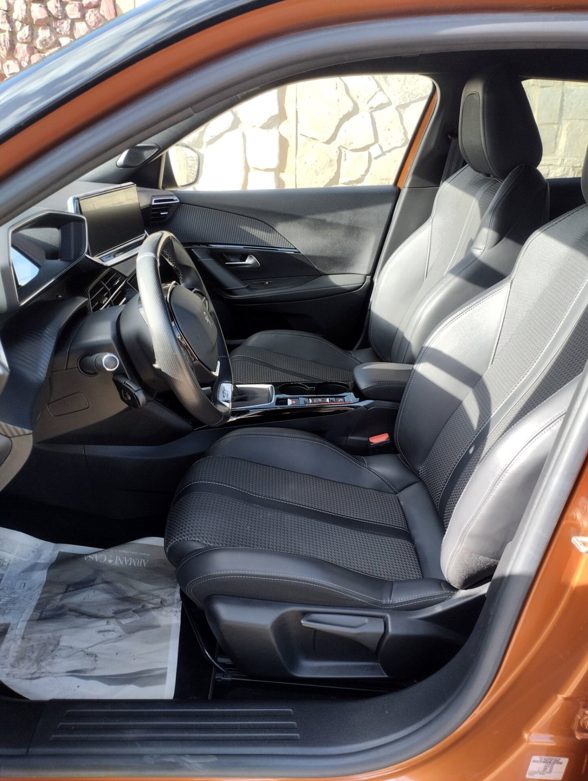 Peugeot 2008 PureTech 130 S&S EAT8 GT Pack (12)