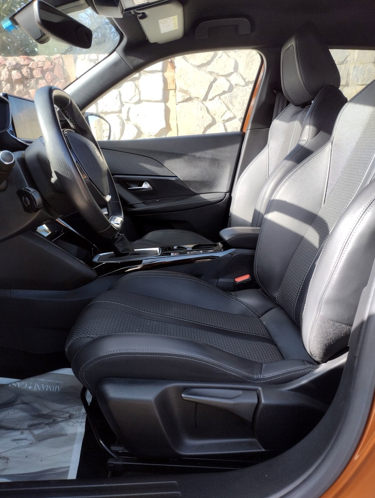 Peugeot 2008 PureTech 130 S&S EAT8 GT Pack (17)