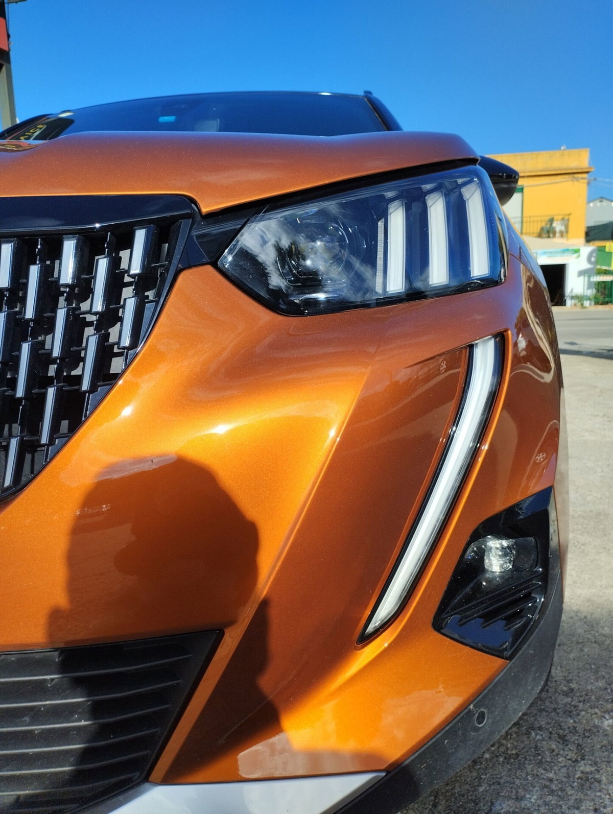 Peugeot 2008 PureTech 130 S&S EAT8 GT Pack (9)
