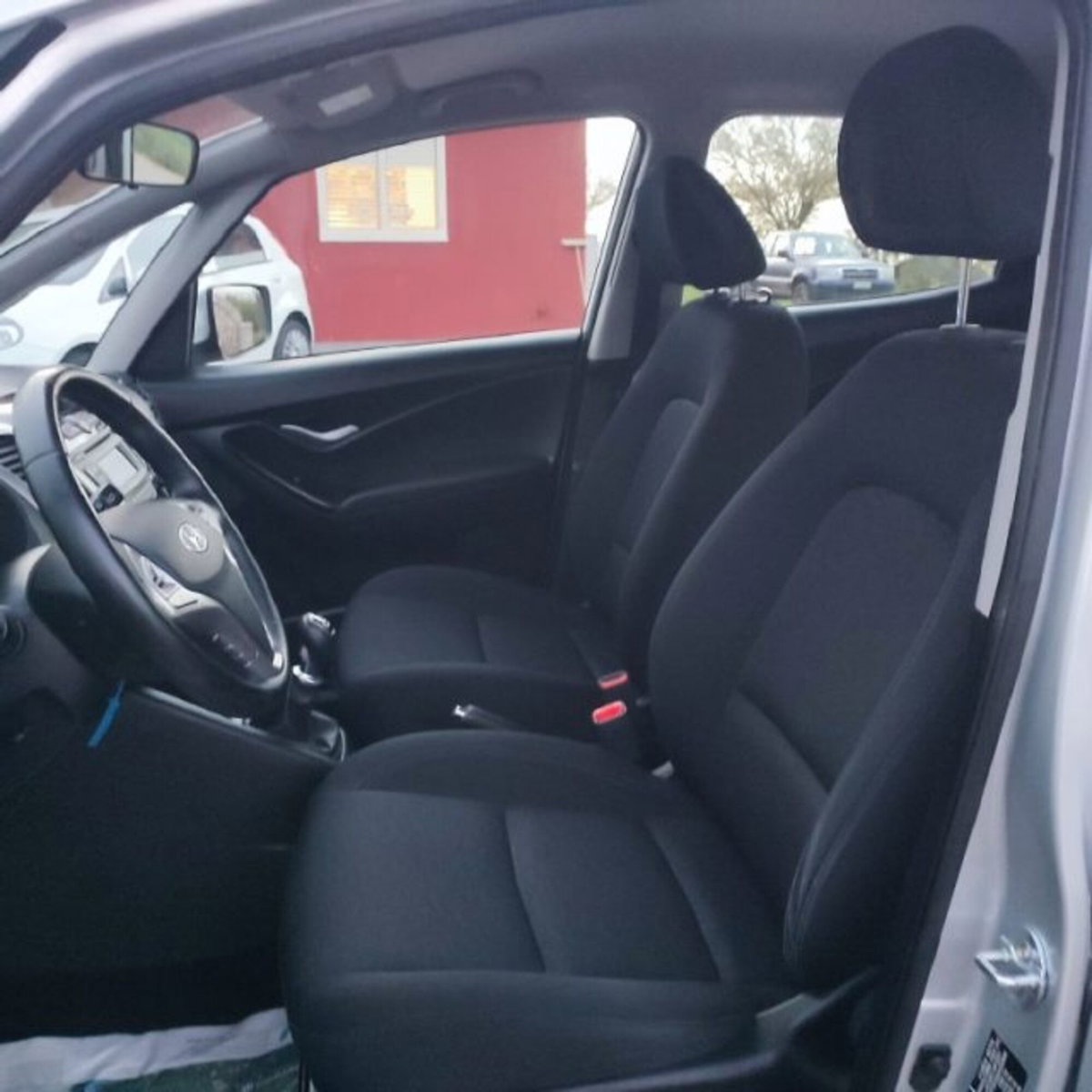 Hyundai ix20 1.4 CRDI 90 CV XPossible (10)
