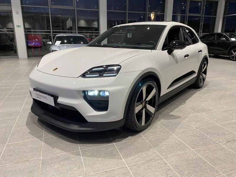 Porsche Macan 4