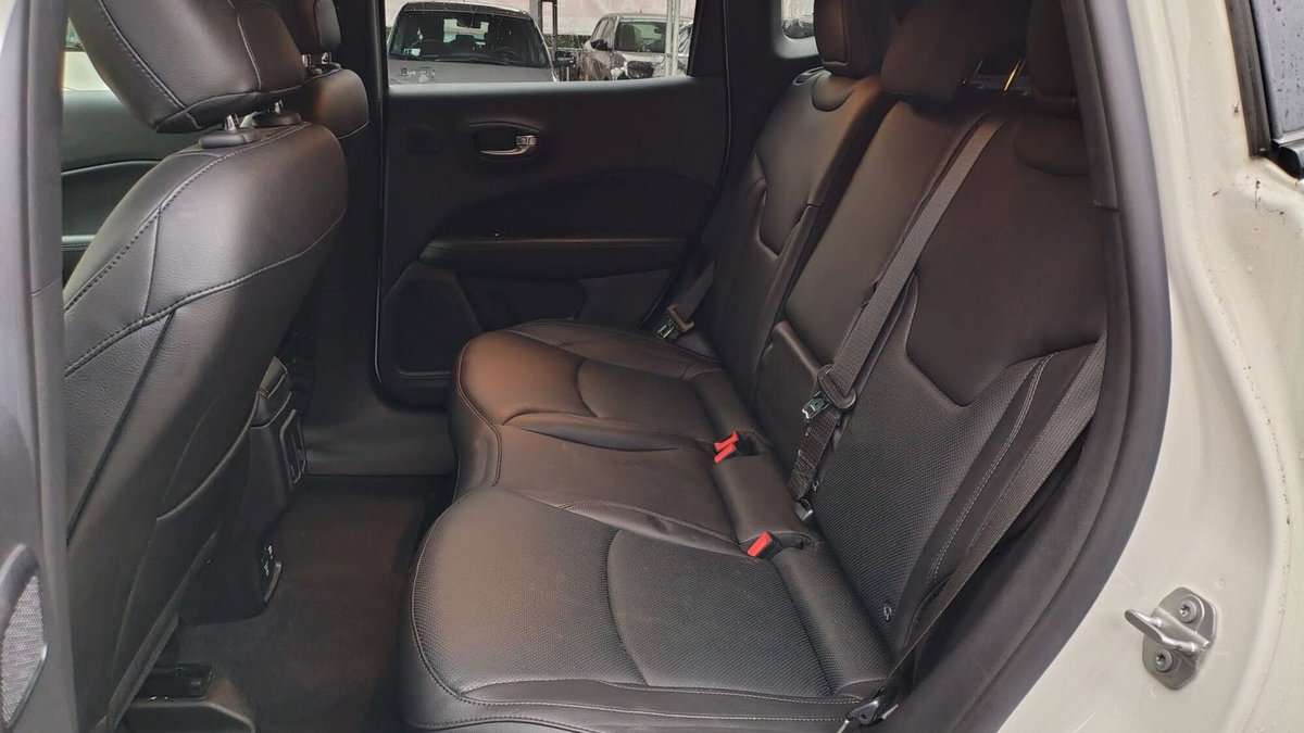 Jeep Compass 1.3 T4 240CV PHEV AT6 4xe S (13)