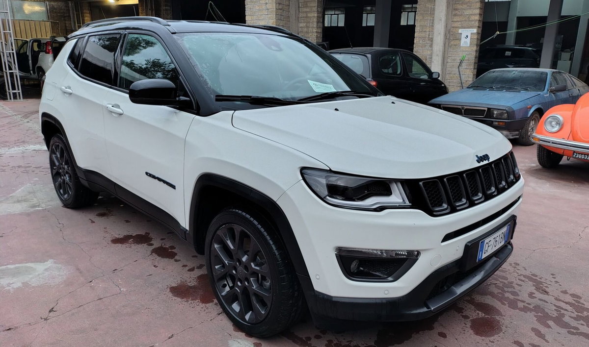 Jeep Compass 1.3 T4 240CV PHEV AT6 4xe S (2)