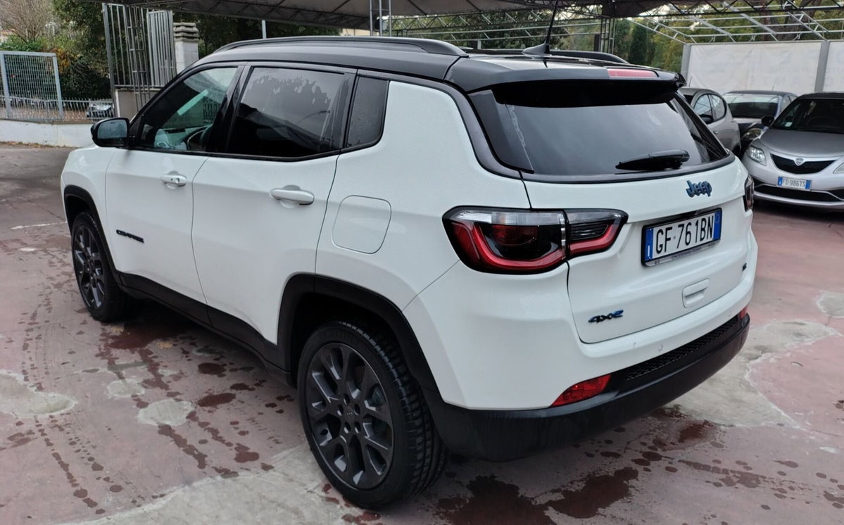 Jeep Compass 1.3 T4 240CV PHEV AT6 4xe S (4)