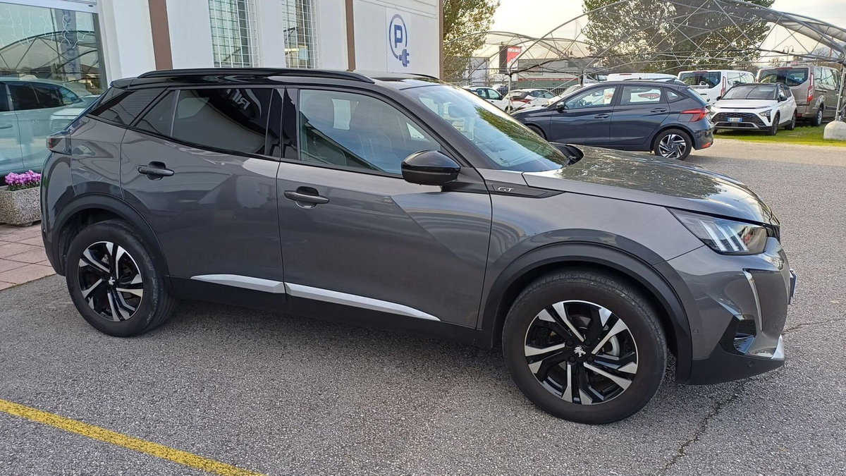 Peugeot 2008 BlueHDi 110 S&S GT (6)
