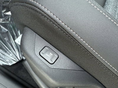 Peugeot 3008 1.2 hybrid Allure 145cv e-dcs6 (20)