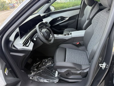 Peugeot 3008 1.2 hybrid Allure 145cv e-dcs6 (8)