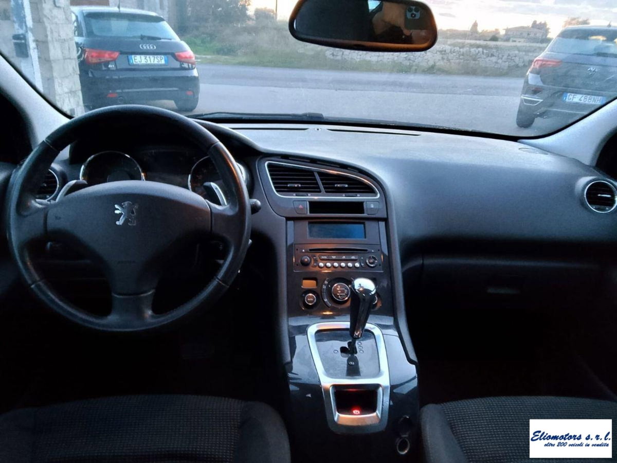 Peugeot 5008 1.6 HDi 112CV Business (4)
