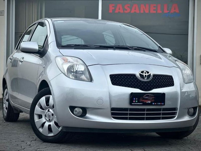 Toyota Yaris 1.3 5 porte Luna