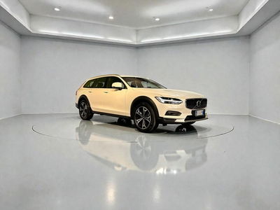 Volvo V90 2.0 b4 Core auto usata