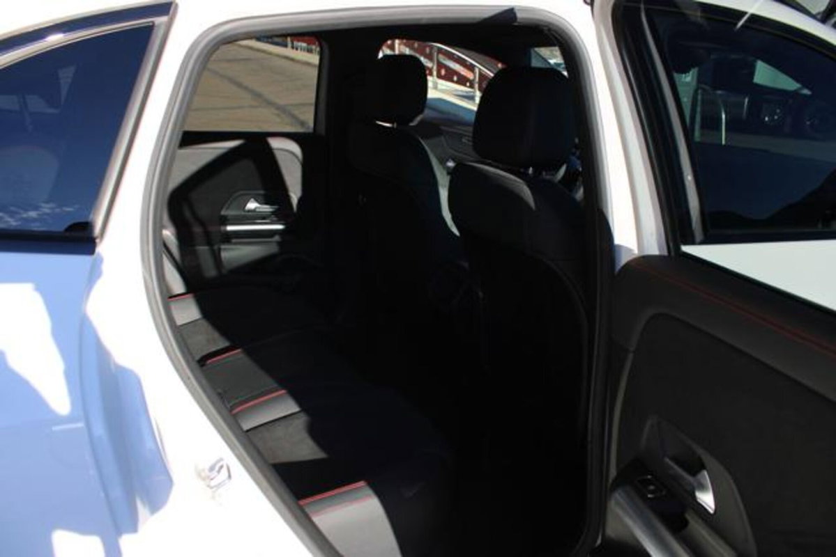 Mercedes-Benz GLA SUV 220 d Edition AMG Line 4matic auto (17)
