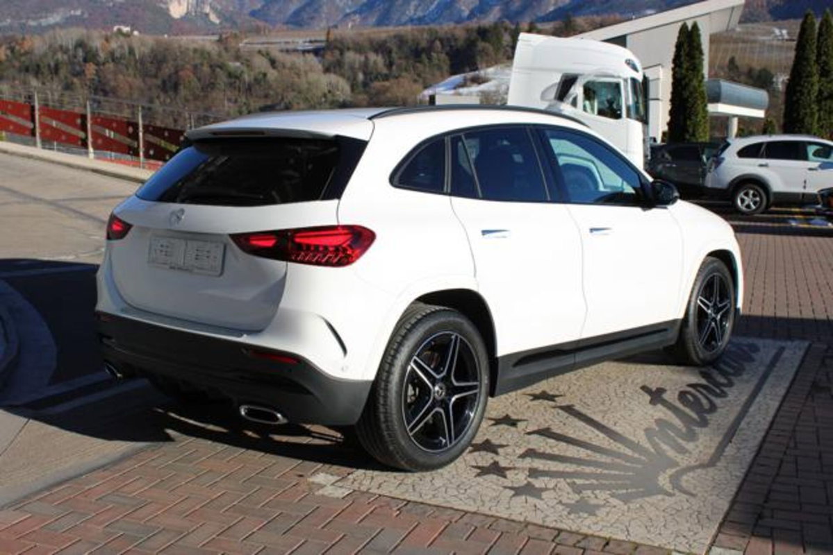 Mercedes-Benz GLA SUV 220 d Edition AMG Line 4matic auto (5)