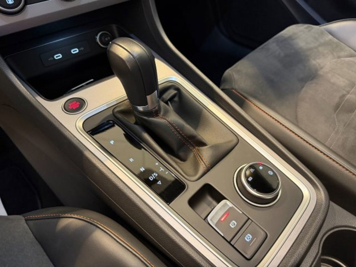 SEAT Ateca 2.0 TDI DSG FR (17)
