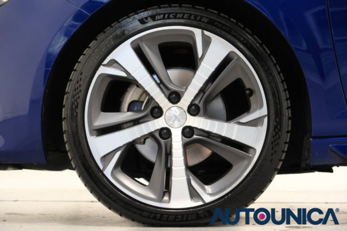 Peugeot 308 PureTech Turbo 130 S&S EAT8 GT Line (14)