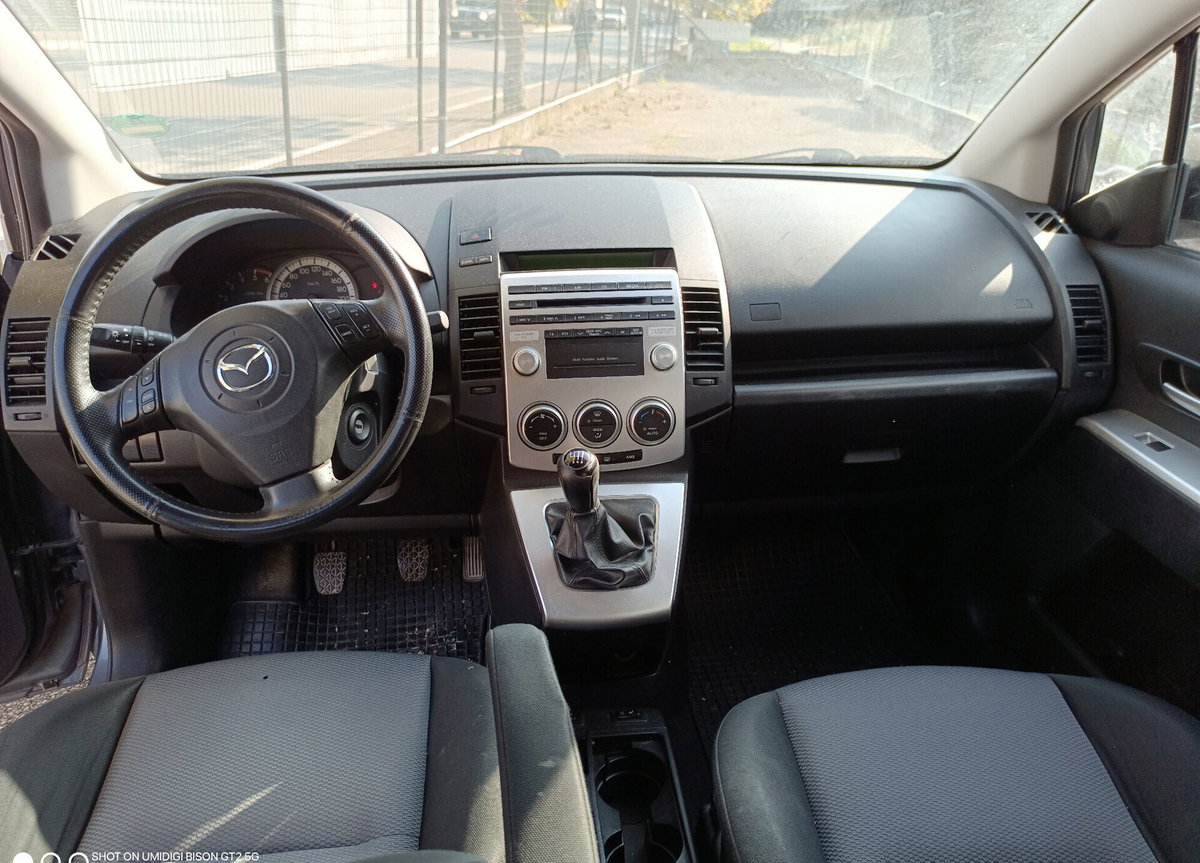 Mazda Mazda6 Hatchback MY'06 2.0 CD 16V 143CV 5p. Tour. (12)