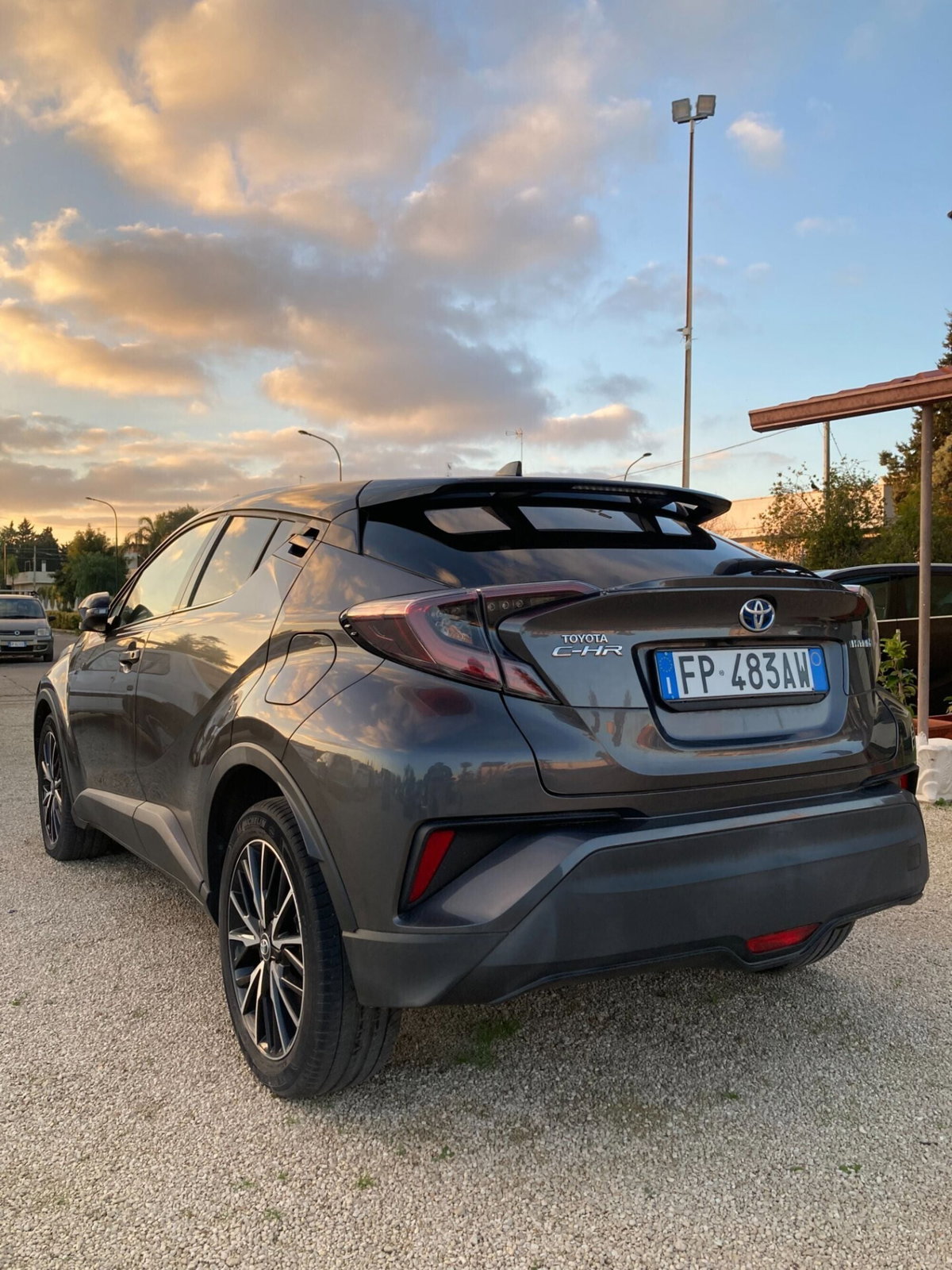 Toyota Toyota C-HR 1.8 Hybrid E-CVT Style (4)