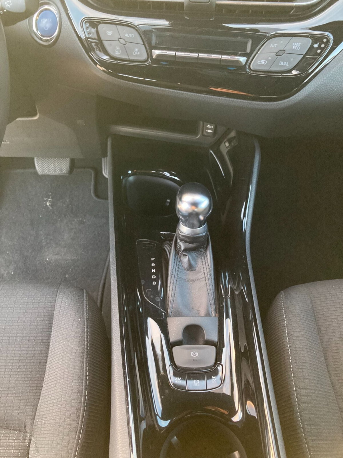 Toyota Toyota C-HR 1.8 Hybrid E-CVT Style (8)