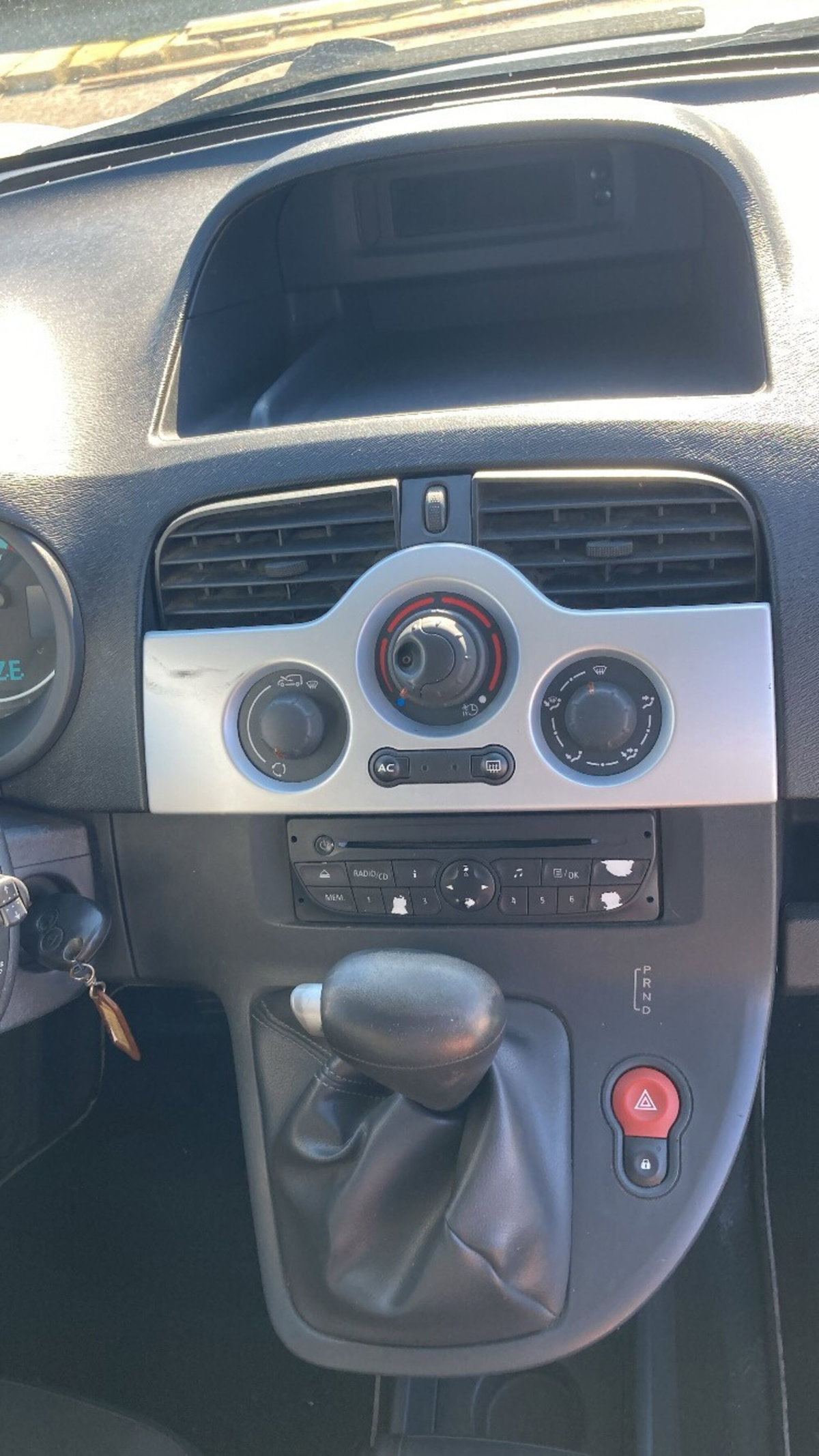 Renault Kangoo Z.E. 4p. Express (9)