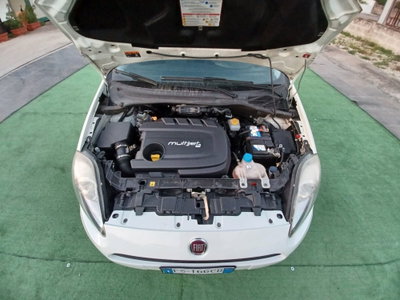 Fiat Punto 1.3 MJT II S&S 95 CV 5 porte Street (12)