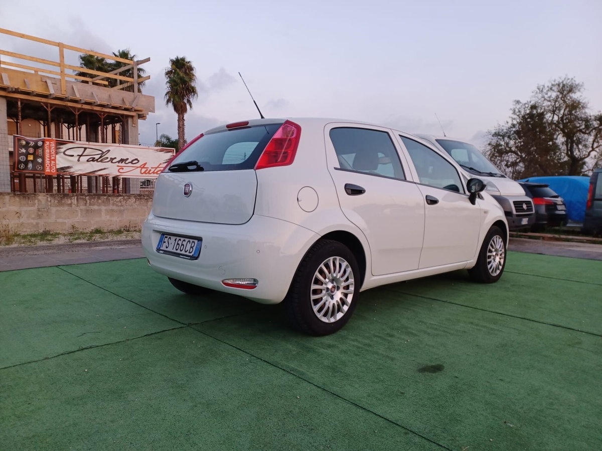 Fiat Punto 1.3 MJT II S&S 95 CV 5 porte Street (3)
