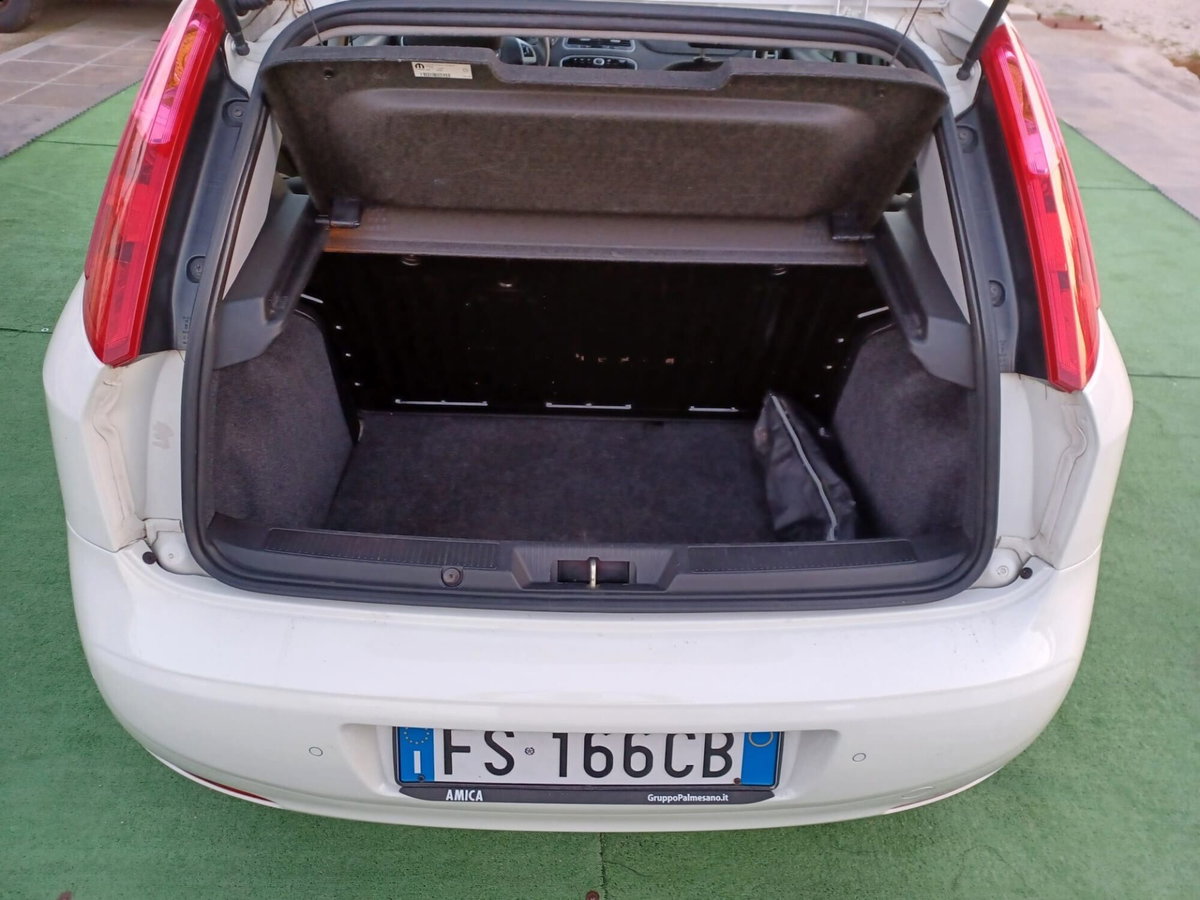 Fiat Punto 1.3 MJT II S&S 95 CV 5 porte Street (9)