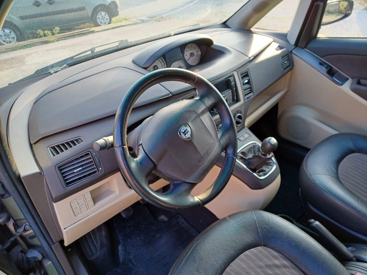 Lancia Musa 1.3 Multijet 16V 90 CV Platino (11)