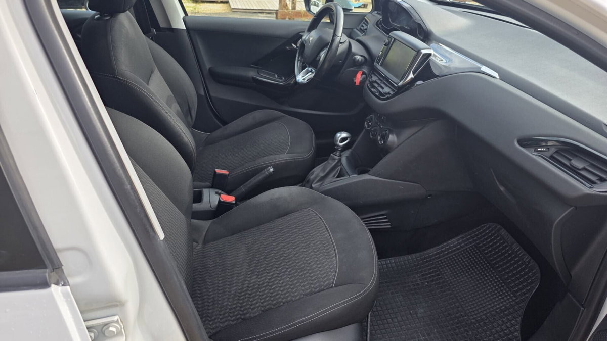 Peugeot 208 BlueHDi 100 Stop&Start 5 porte Active (11)