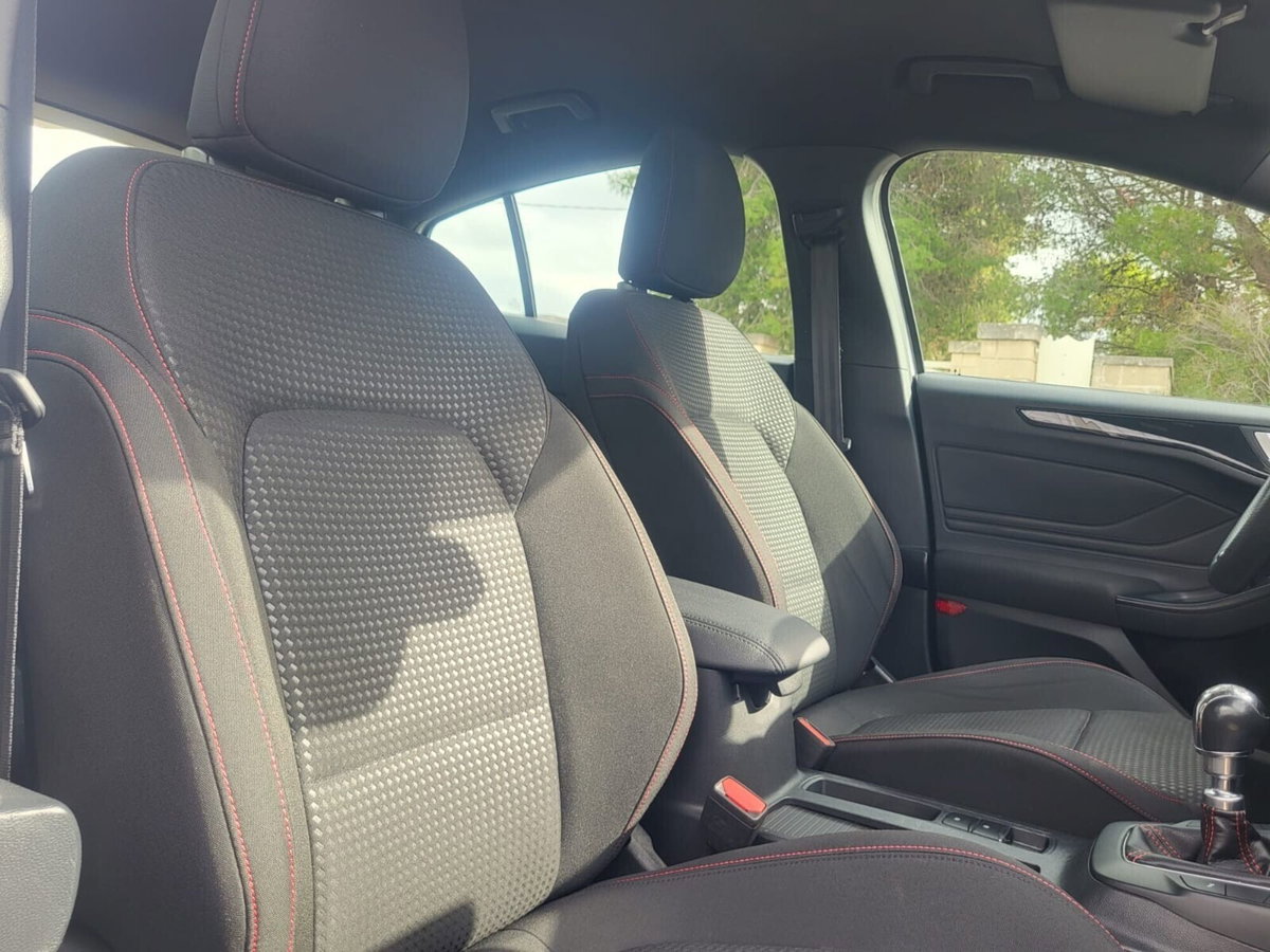 Ford Focus 1.5 EcoBlue 120 CV 5p. ST-Line (11)