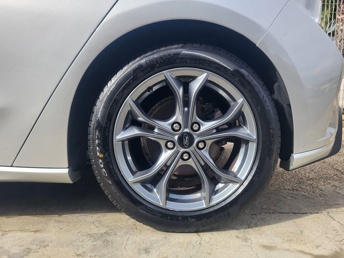 Ford Focus 1.5 EcoBlue 120 CV 5p. ST-Line (17)
