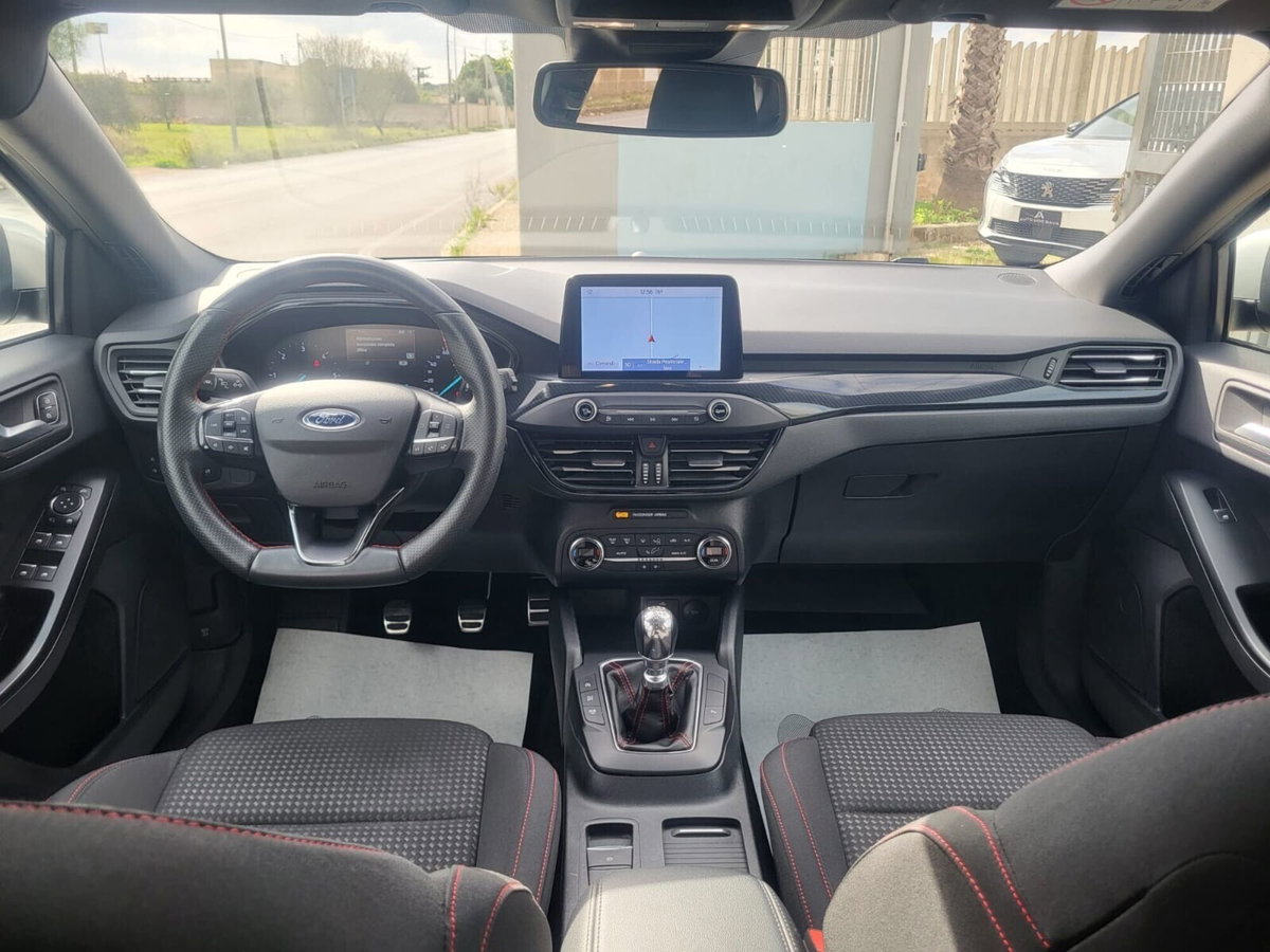Ford Focus 1.5 EcoBlue 120 CV 5p. ST-Line (9)