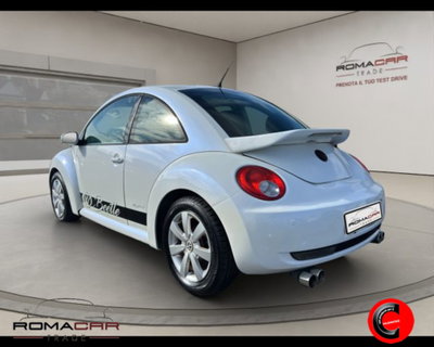 Volkswagen New Beetle 1.6 (3)