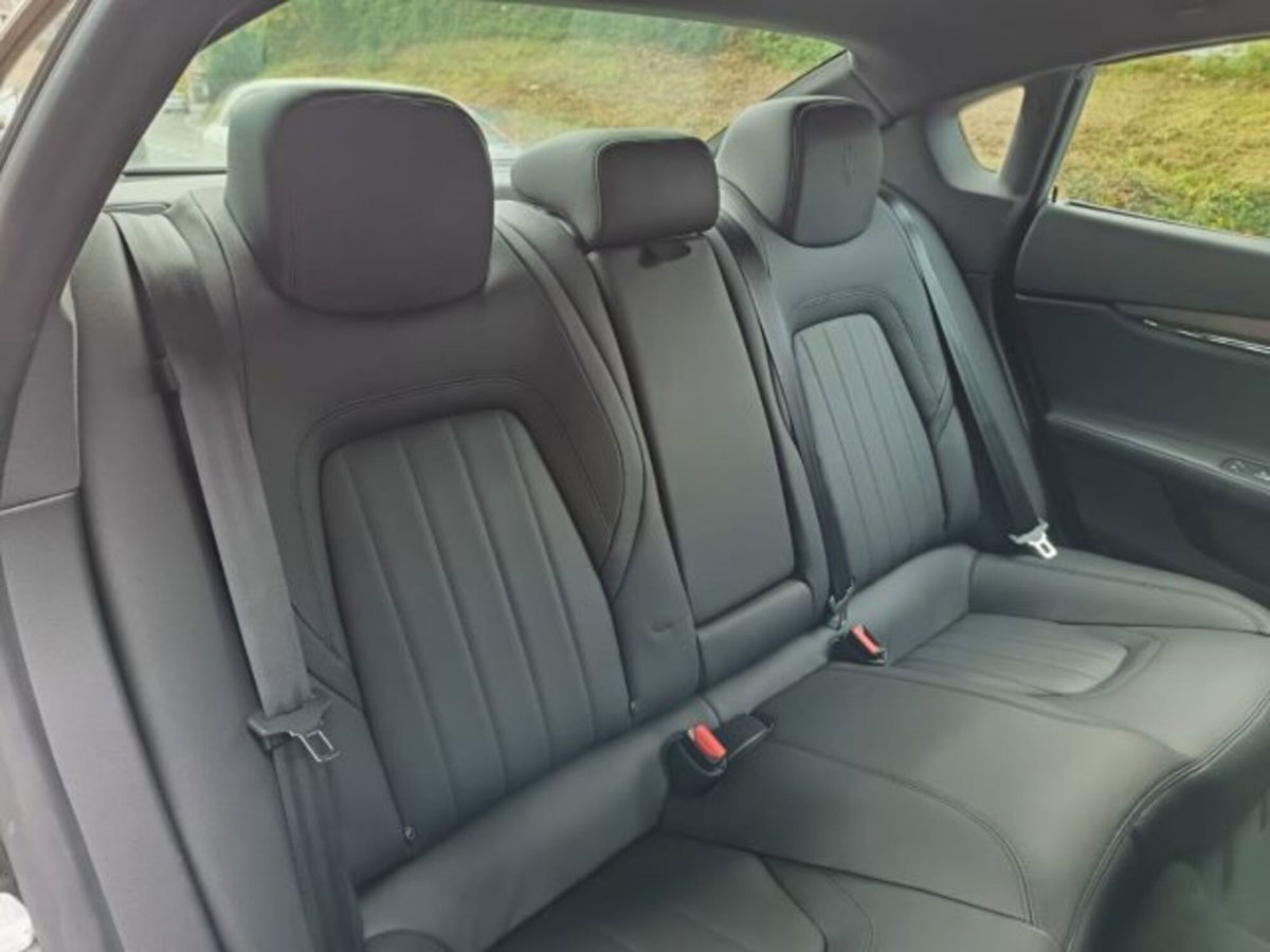 Maserati Quattroporte V6 Diesel 275 CV (10)