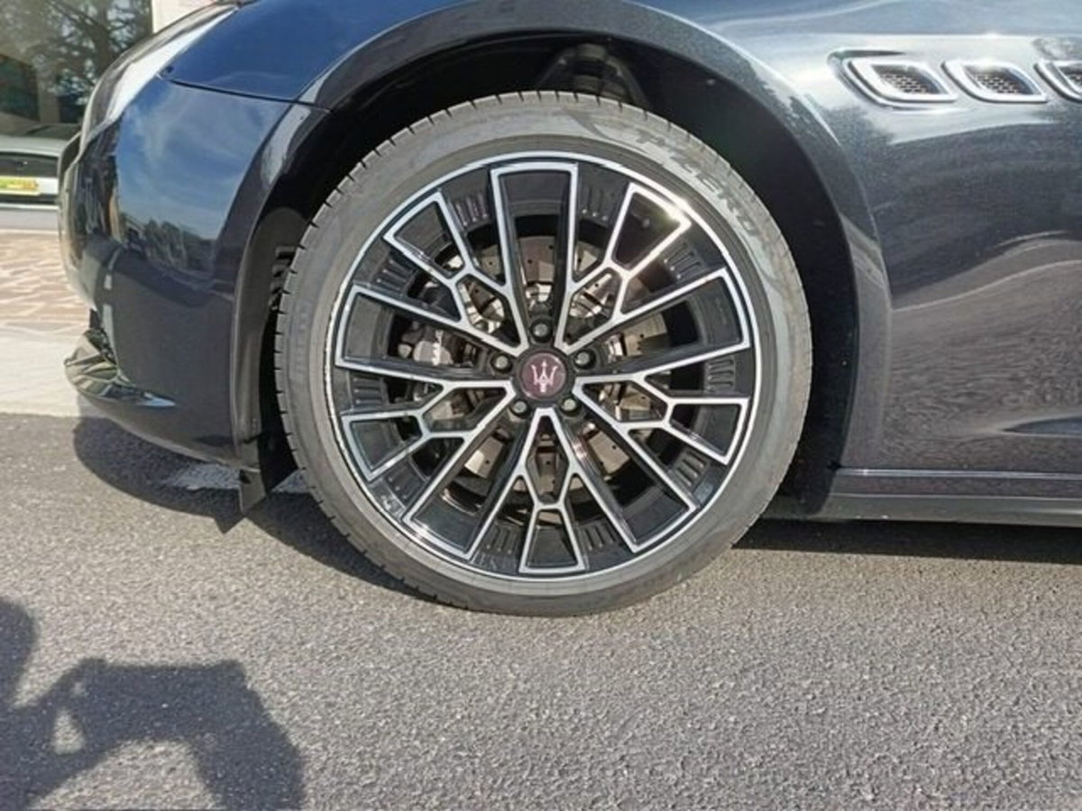 Maserati Quattroporte V6 Diesel 275 CV (3)