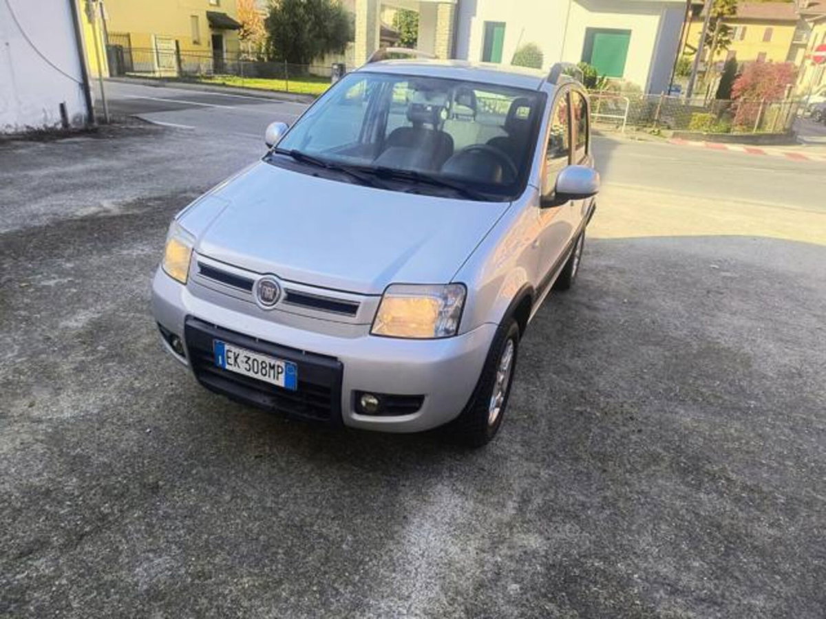 Fiat Panda 1.3 MJT 16V DPF 4x4 Climbing (4)